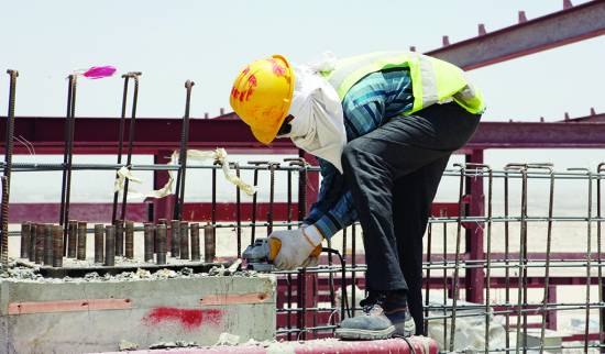 Kuwait’s total workforce down by 100,000 in one year, statistics show