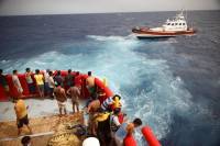 Eight migrants die, 15 missing after boat sinks off Tunisia