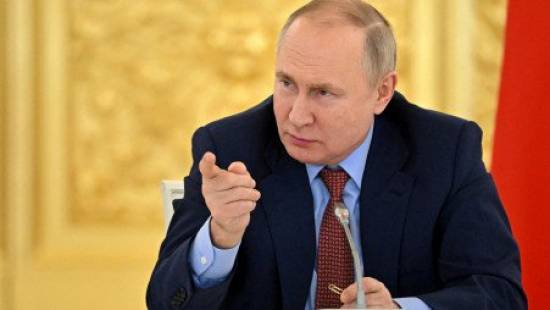 Putin promises to bolster Russia’s IT security in face of cyber attacks