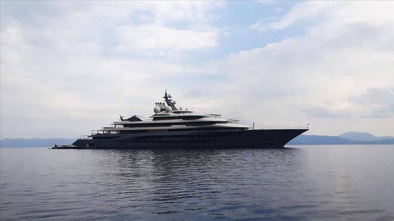 Amazon founder Bezos' yacht spotted on Turkey’s Aegean coast