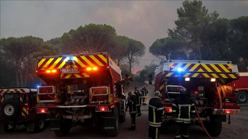Thousands evacuated as wildfires rage in southwestern France