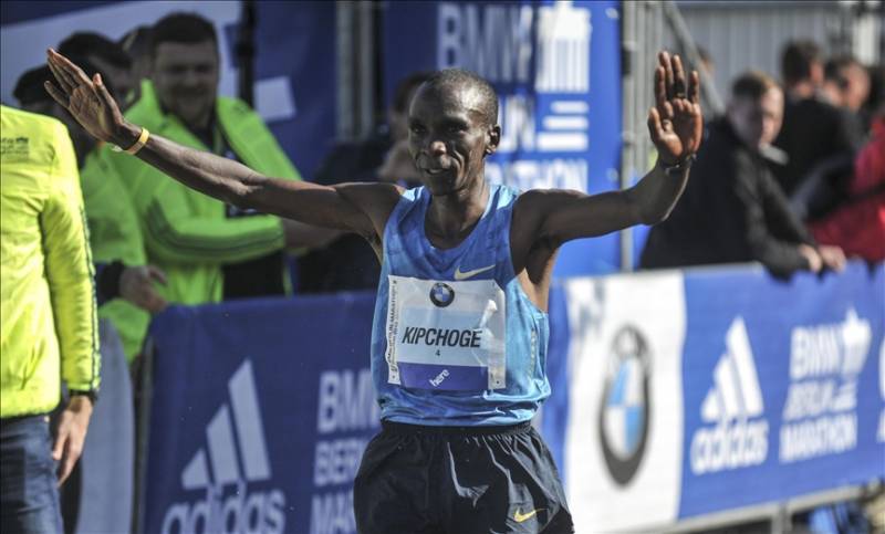Kenyan athlete Kipchoge wins 2022 Tokyo Marathon