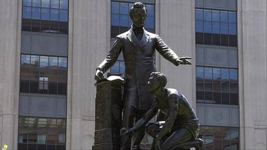 US city of Boston removes controversial Lincoln statue