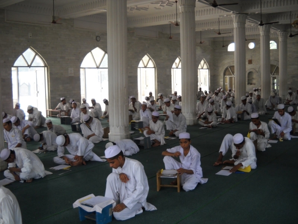 Closing 900 madrasas for Muslims in Assam, India