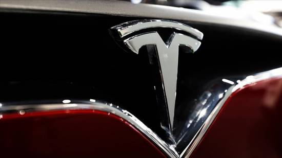 Electric automaker Tesla posts record profit in Q1