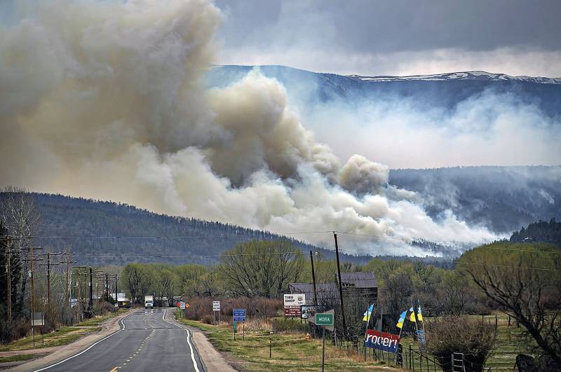 Fury over biggest wildfire in New Mexico sparked by government