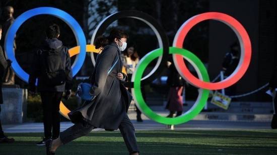 Olympics committee chief seeks end to spectator ban