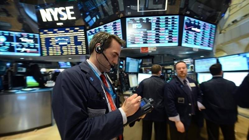 US stocks tumble amid mounting inflation concerns