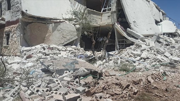 Syrian army bombards Idlib, killing a child and injuring civilians