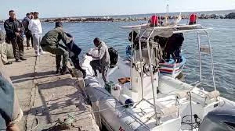 More Tunisian migrants head to Italy amid political and economic crisis