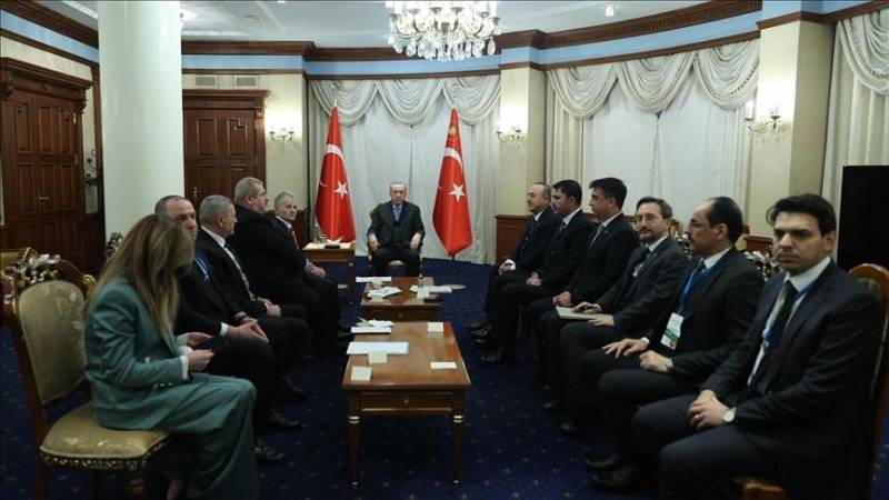 Turkish president meets Crimean Tatar delegation in Ukrainian capital