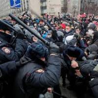 Navalny protests: EU to consider ‘next steps’ after Russia carries out mass arrests