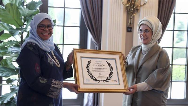Turkish first lady receives Waste Wise Cities Global Champion award