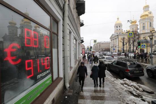 Russia’s economy likely to crumble under sanctions onslaught