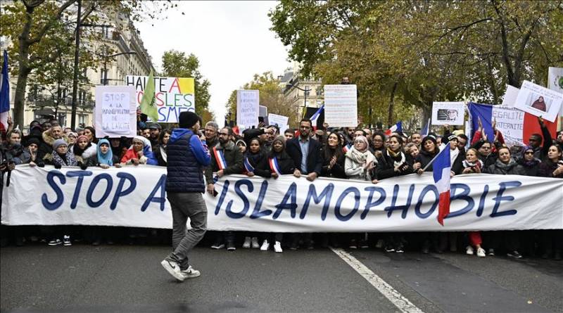 France: March against Islamophobia bill