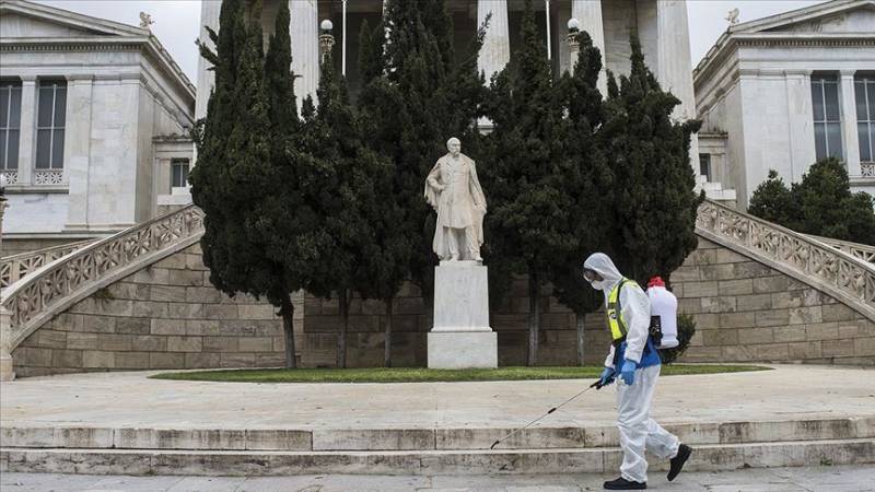 Greece sees highest virus cases since lockdown